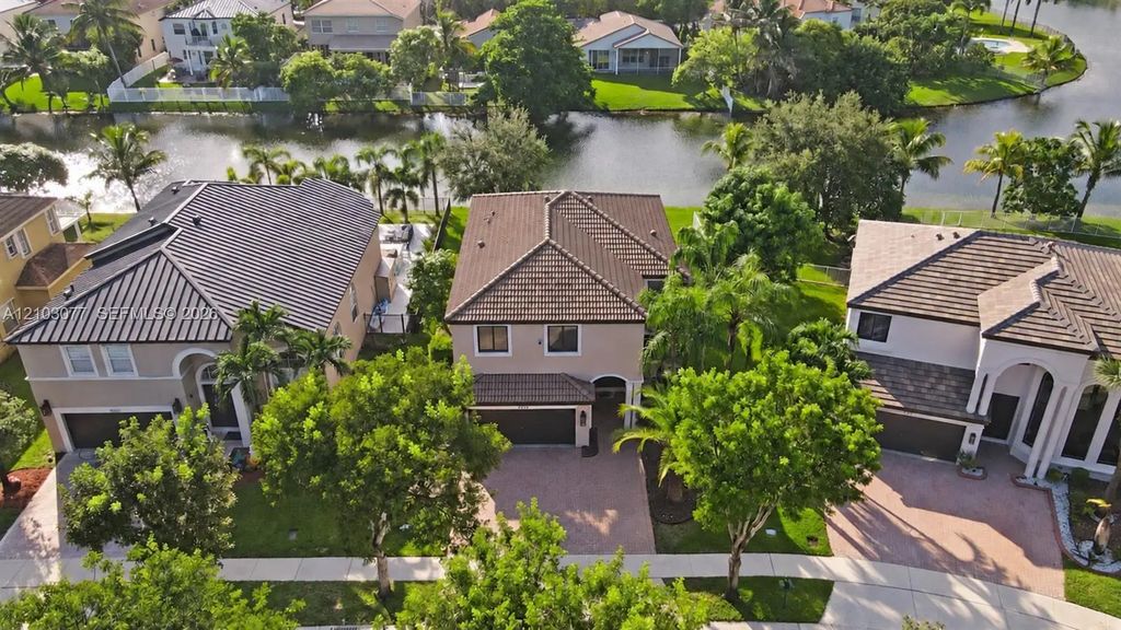 5233 Sw 157th Lane, Miramar