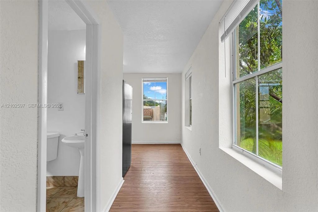 520 Nw 49th Street #a, Miami