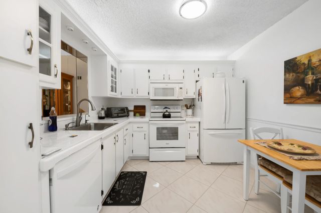 2 of 40 - 9095 Flynn Circle #2, Boca Raton, FL