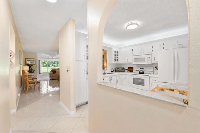 4 of 40 - 9095 Flynn Circle #2, Boca Raton, FL