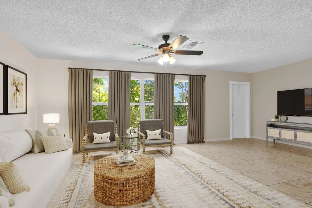 2638 Gately Drive E #111, West Palm Beach