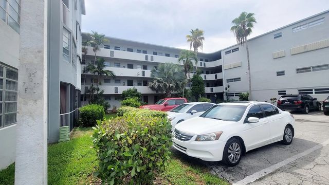 3 of 68 - 1660 Ne 191st Street #308-1, Miami, FL