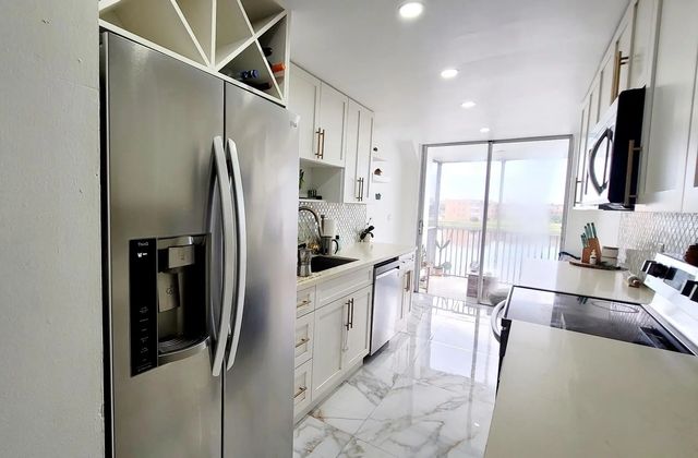 5 of 68 - 1660 Ne 191st Street #308-1, Miami, FL