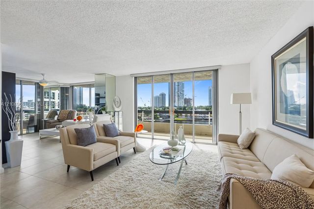3 of 24 - 19101 Ne 36th Court #808, Aventura, FL