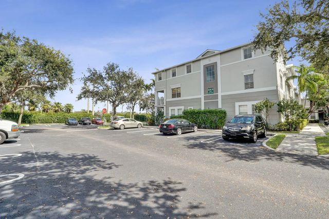 2 of 53 - 2016 Shoma Drive #2016, Royal Palm Beach, FL