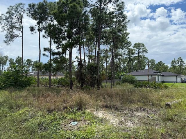 3 of 4 - 906 E 13th Street, Lehigh Acres, FL