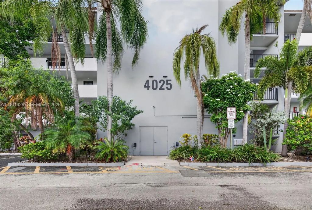 4025 N Nob Hill Road #107, Sunrise