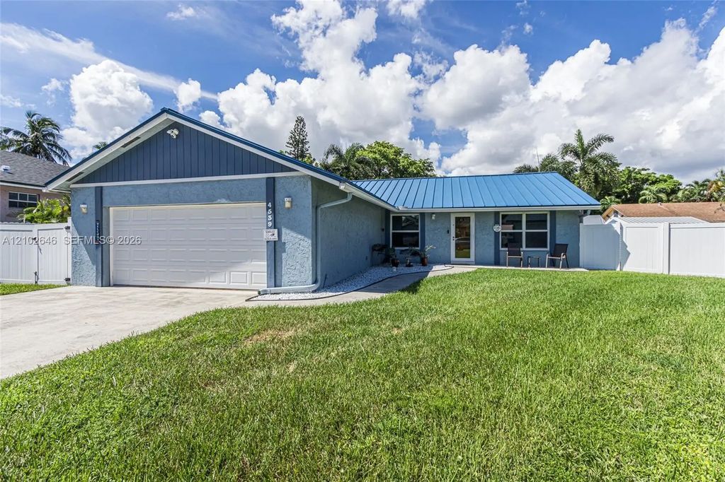 4539 Sw 28th Way, Dania Beach