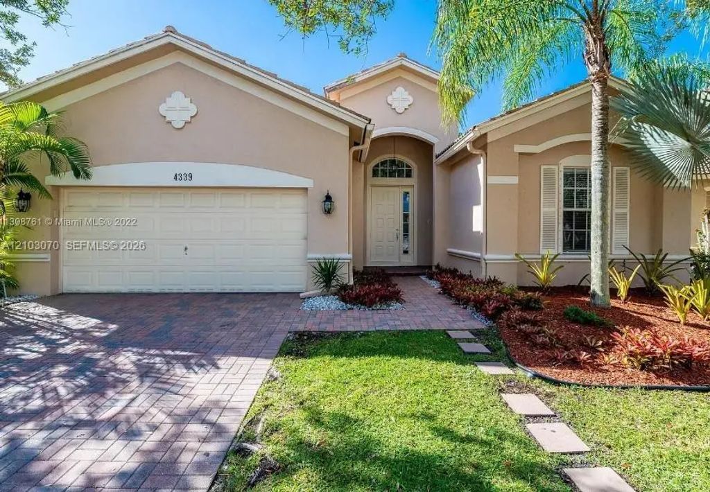 4339 W Whitewater Avenue, Weston