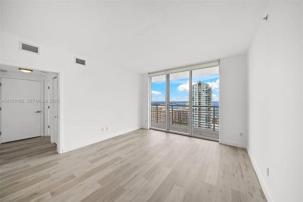 325 S Biscayne Boulevard #3819, Miami