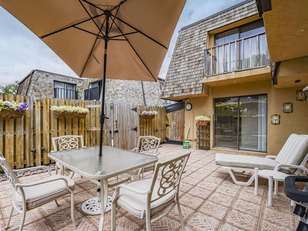510 N Tropic Lane #10d, Vero Beach