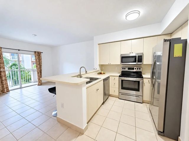 3 of 20 - 11060 Sw 196th Street #303, Cutler Bay, FL