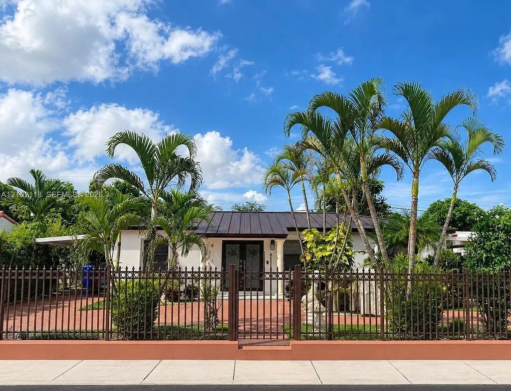 6811 Sw 6th Street, Miami
