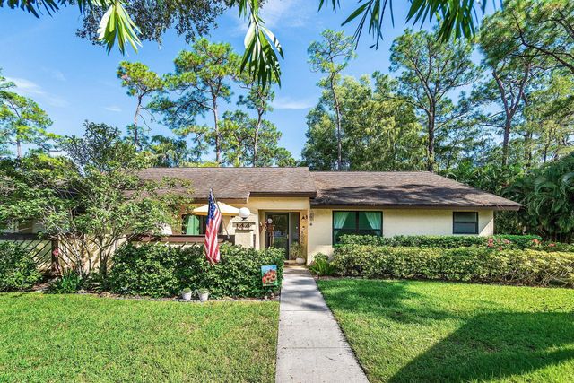 144 Karanda Court, Royal Palm Beach