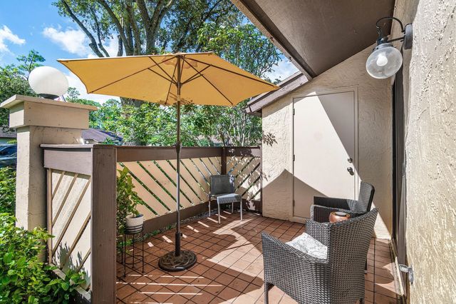 3 of 28 - 144 Karanda Court, Royal Palm Beach, FL