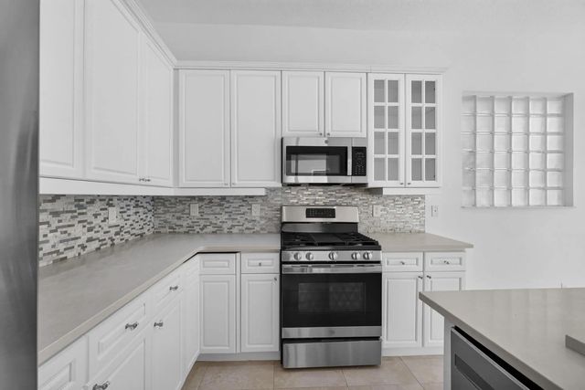 4 of 30 - 207 Isle Verde Way, Palm Beach Gardens, FL