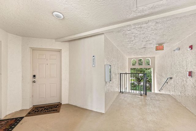 5 of 49 - 200 Crestwood Court N #211, Royal Palm Beach, FL