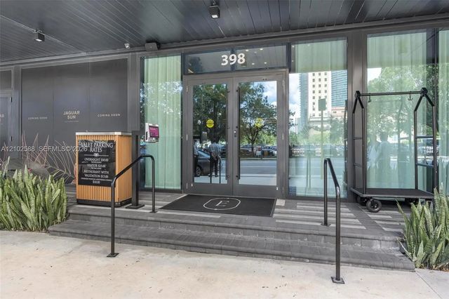2 of 34 - 398 Ne 5th Street #1711, Miami, FL