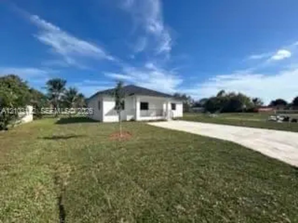 3330 Nw 101st Street, Miami