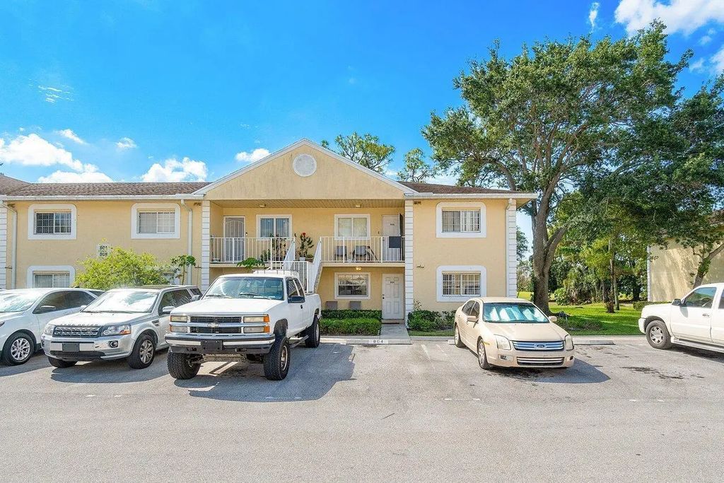 804 Palm Beach Trace Drive, Royal Palm Beach