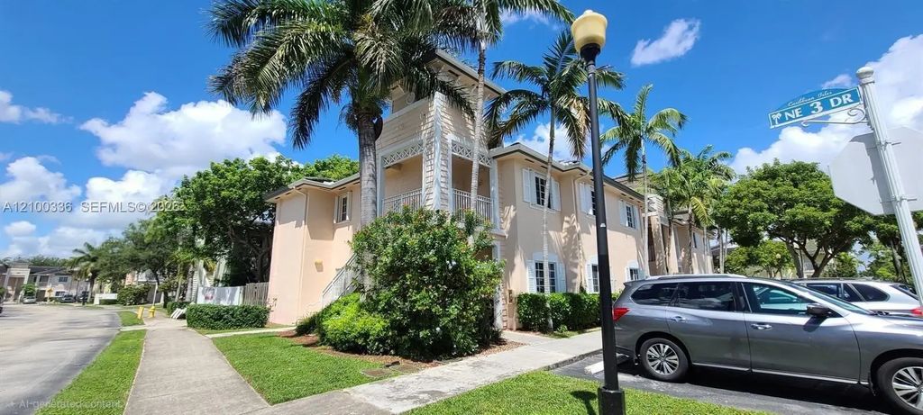 376 Ne 26th Terrace #201, Homestead
