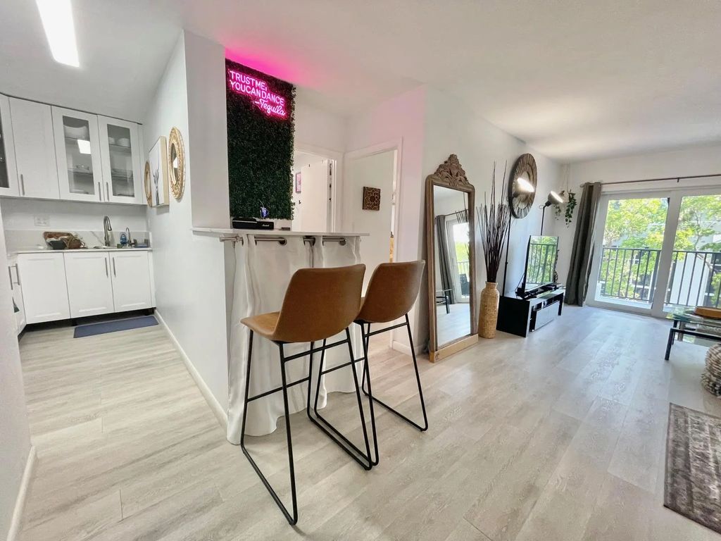 3000 Riomar Street #307, Fort Lauderdale