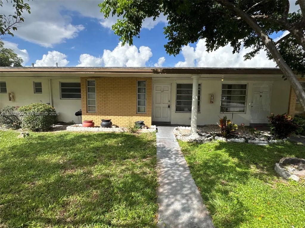 3033 Nw 43rd Avenue #102, Lauderdale Lakes