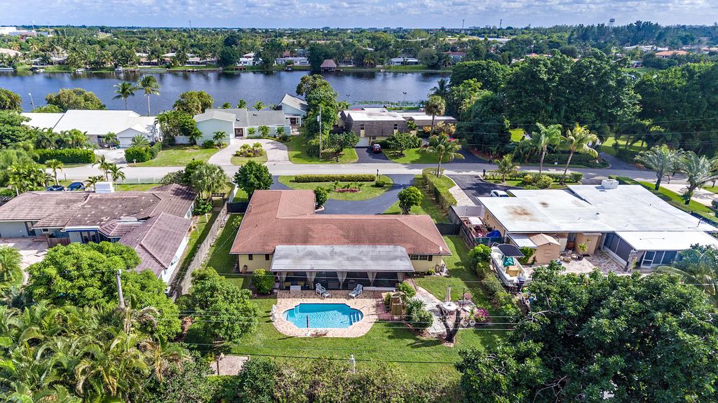 7315 W Lake Drive, West Palm Beach