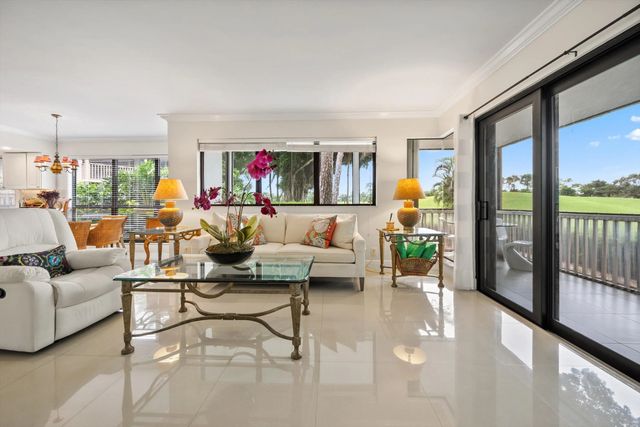 2 of 40 - 418 Brackenwood Lane S, Palm Beach Gardens, FL