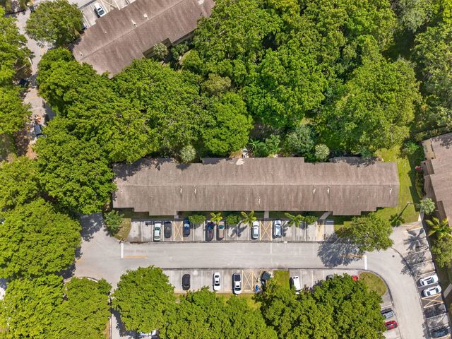 5 of 35 - 7490 Nw 1st Street #104, Margate, FL