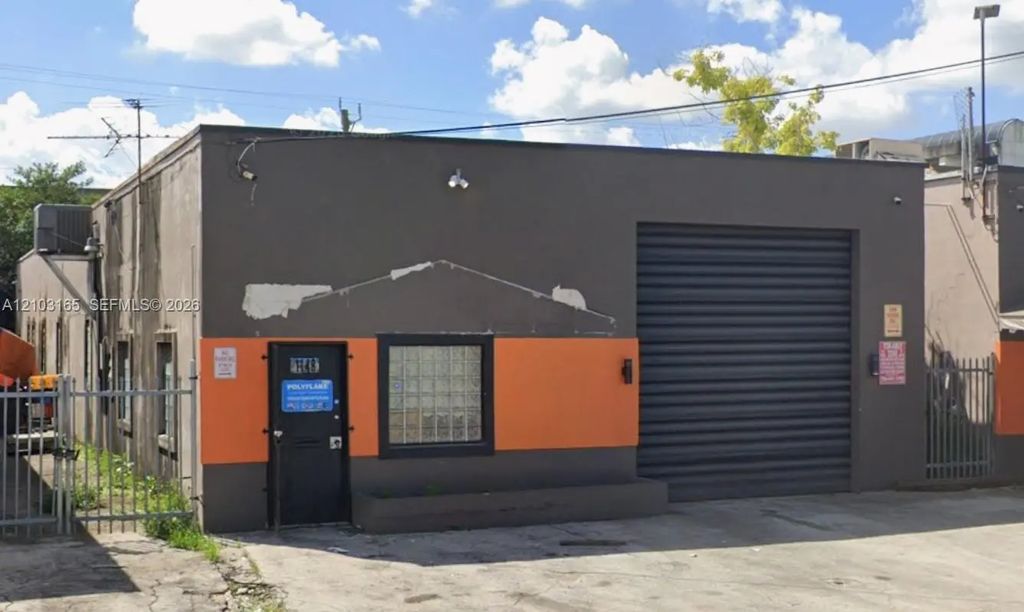 1148 E 26th Street, Hialeah