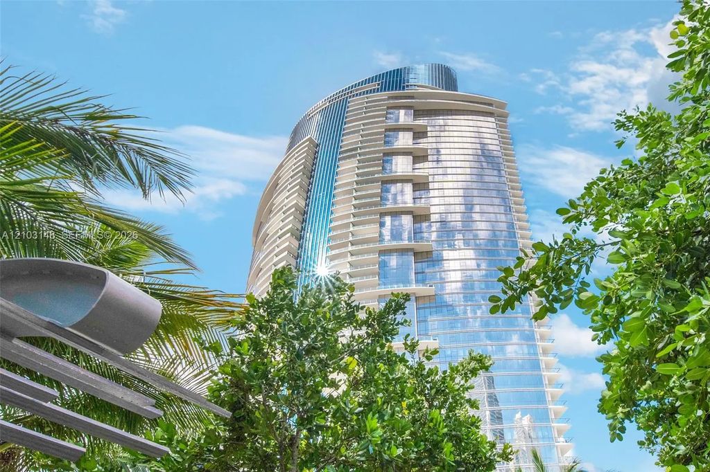 851 Ne 1st Avenue #3211, Miami