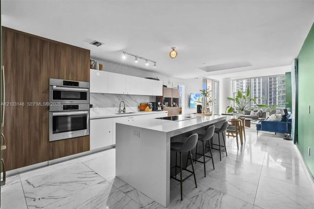 4 of 40 - 851 Ne 1st Avenue #3211, Miami, FL