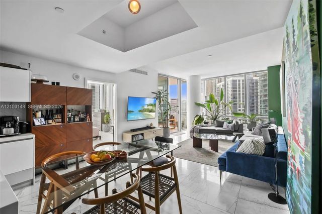 5 of 40 - 851 Ne 1st Avenue #3211, Miami, FL