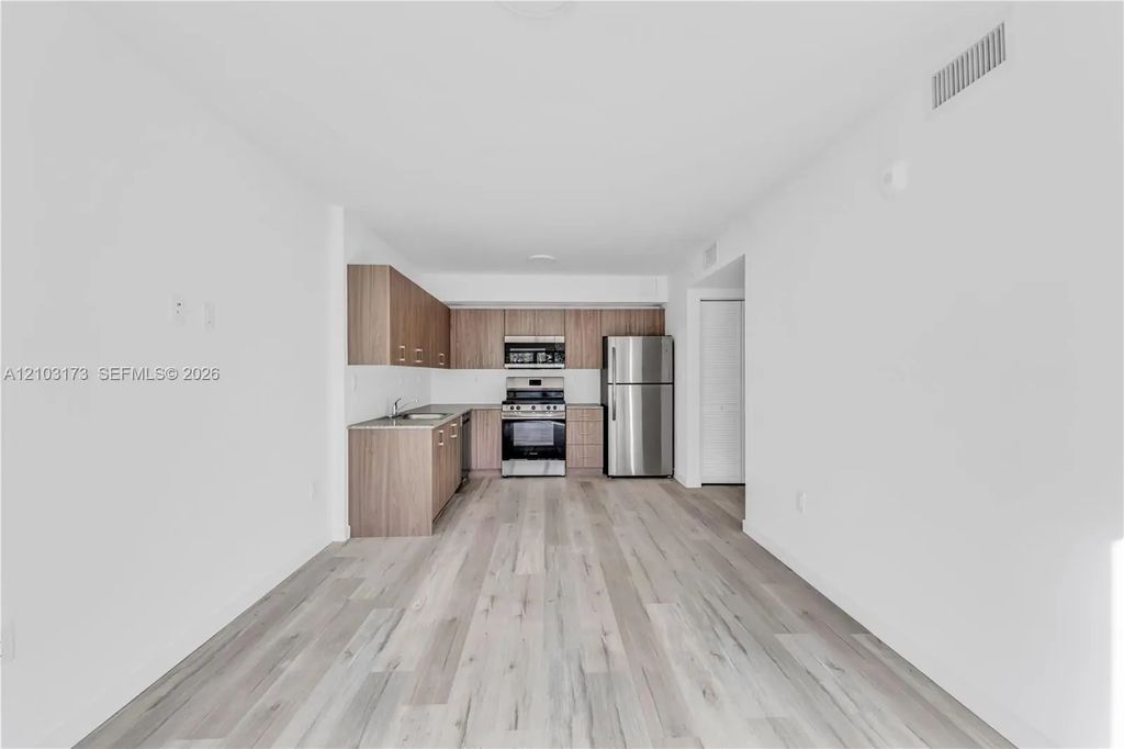 175 Nw 160th Street #313, North Miami Beach