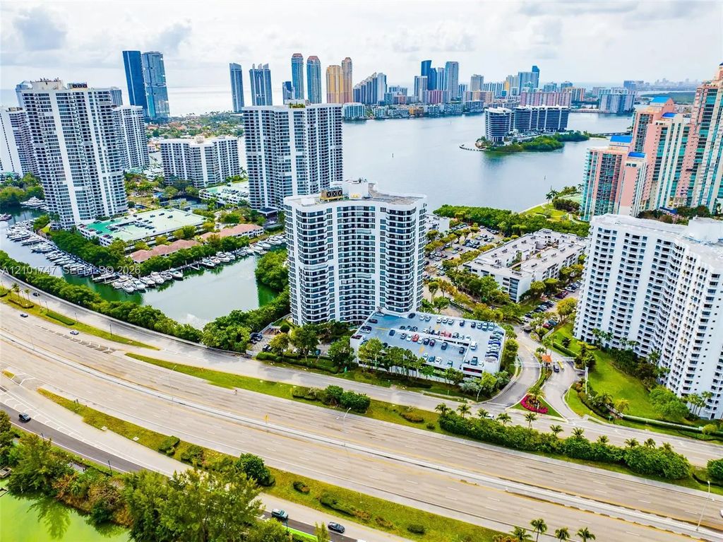 3400 Ne 192 Street #1905, Aventura