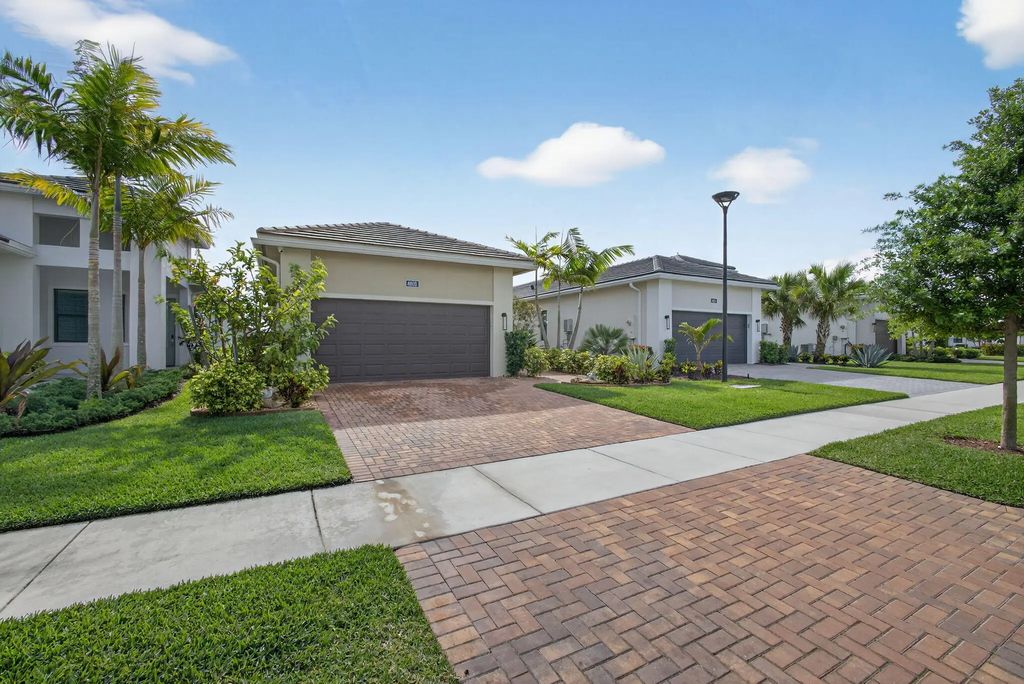 4805 Saint Armands Way, The Acreage