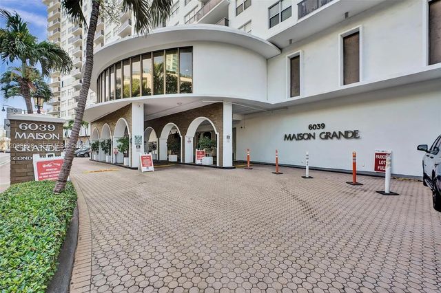 2 of 50 - 6039 Collins Avenue #1736, Miami Beach, FL