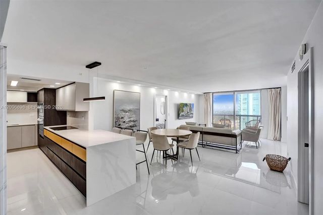 3 of 50 - 6039 Collins Avenue #1736, Miami Beach, FL