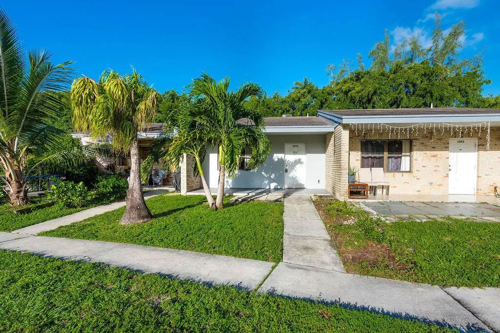 4953 Freedom Circle #302, Lake Worth