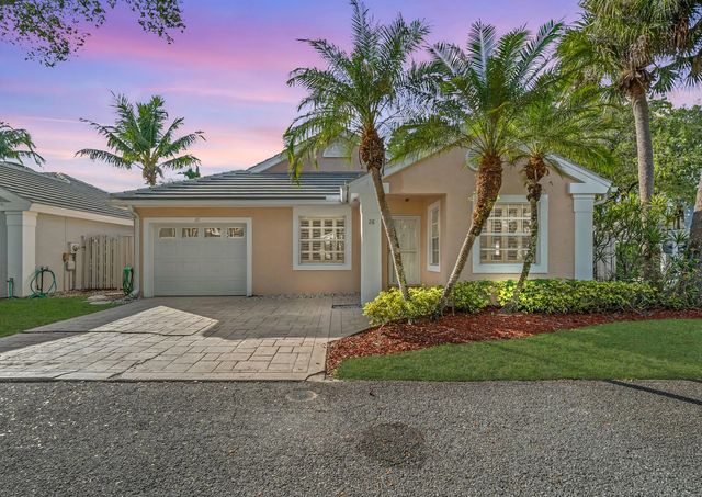28 Governors Court, Palm Beach Gardens