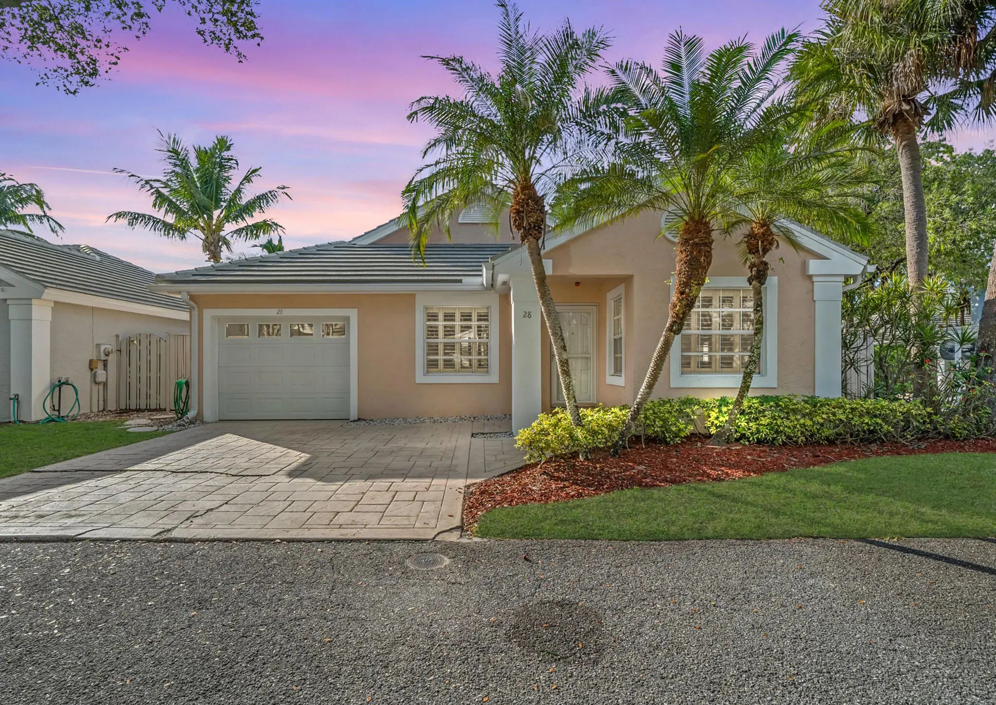 BRISTOL CLUB AT PGA NATIONAL Residential home - 28 Governors Court, Palm Beach Gardens