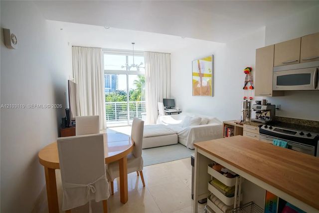 3 of 33 - 2001 Meridian Avenue #516, Miami Beach, FL