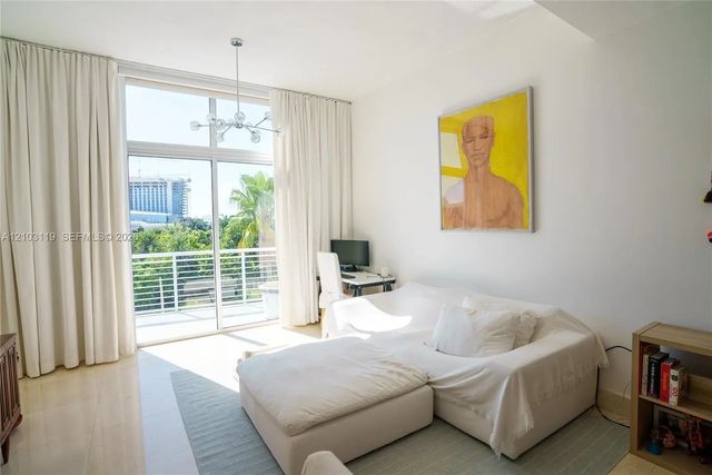 5 of 33 - 2001 Meridian Avenue #516, Miami Beach, FL