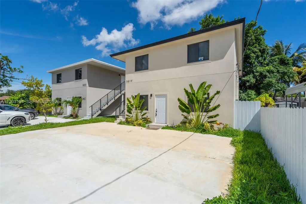 5823 Nw 30th Avenue #5823, Miami