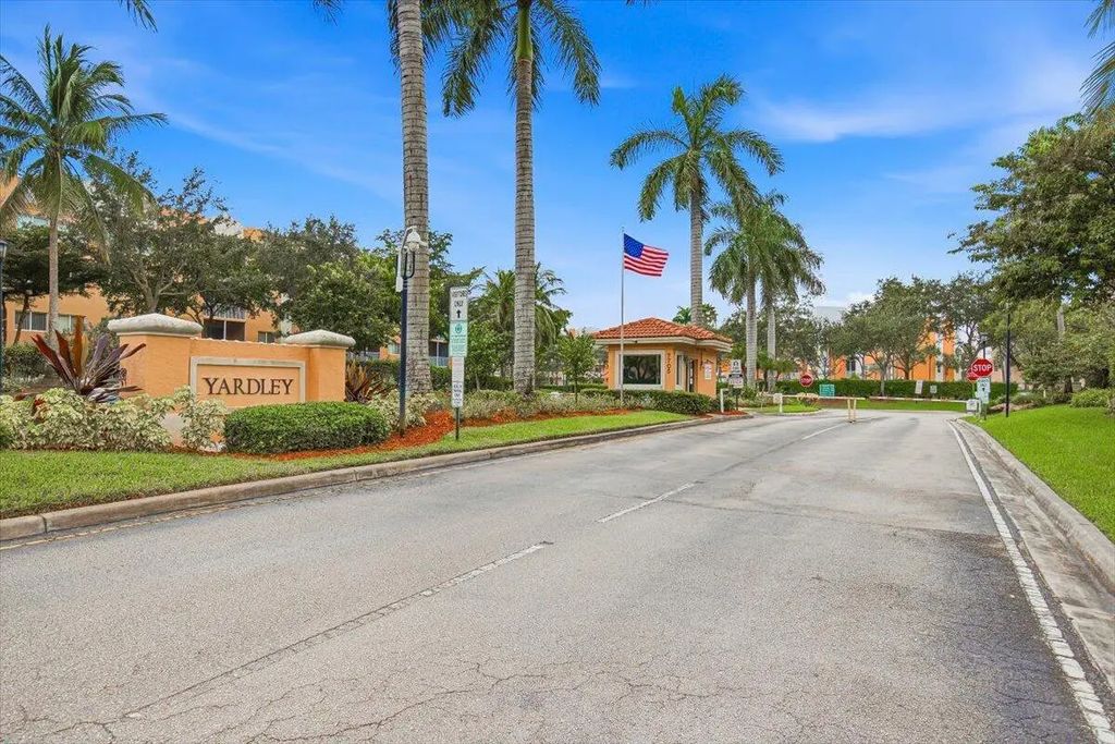 7715 Yardley Drive #313, Tamarac