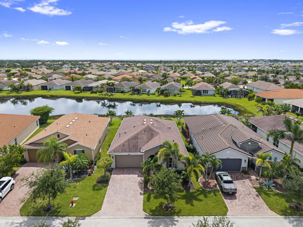 12497 Sw Silverwood Avenue, Port St. Lucie