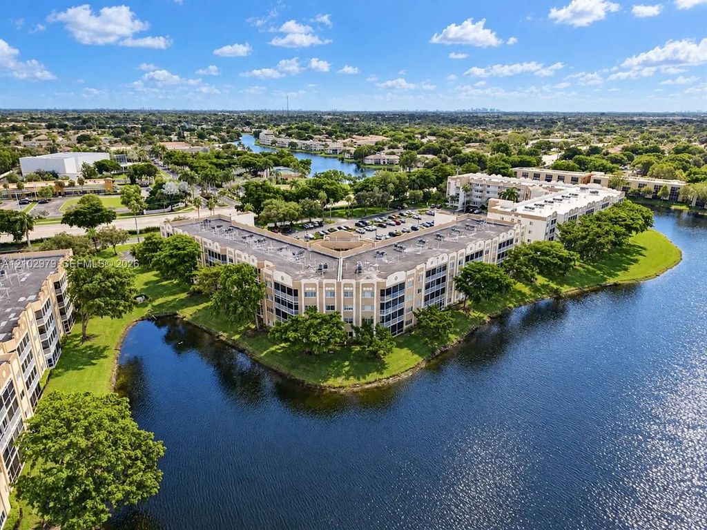 7623 Southampton Terrace #206, Tamarac