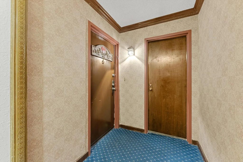 3730 Inverrary Drive #2l, Lauderhill