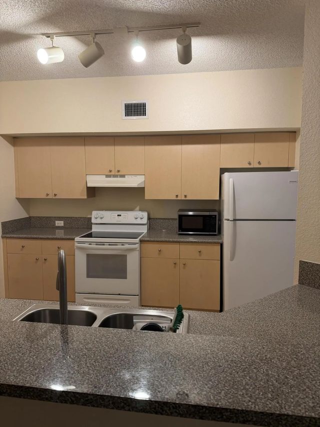 2 of 13 - 350 Crestwood Circle #308, Royal Palm Beach, FL